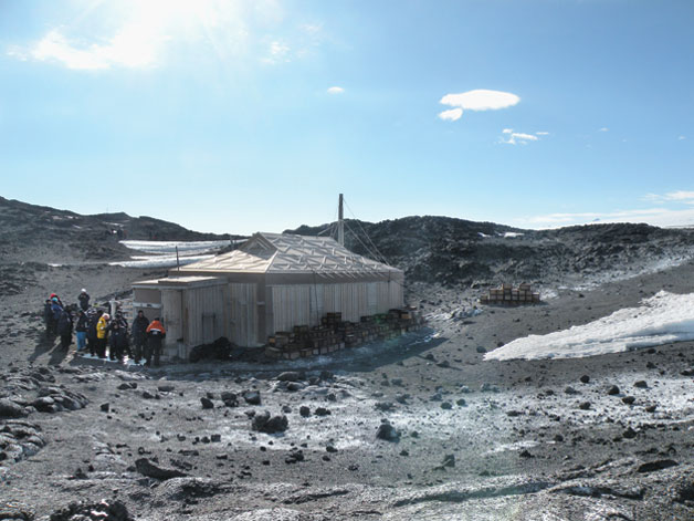 LOW_Antarctica_Shackletons-Hut